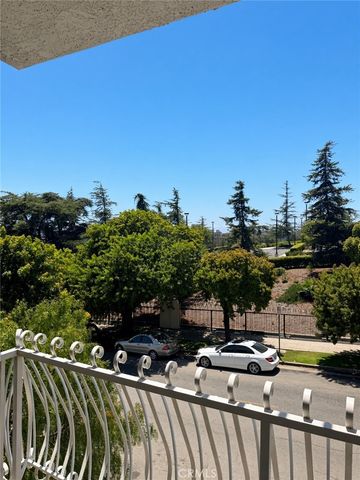 10668 Eastborne 203, Los Angeles, CA 90024