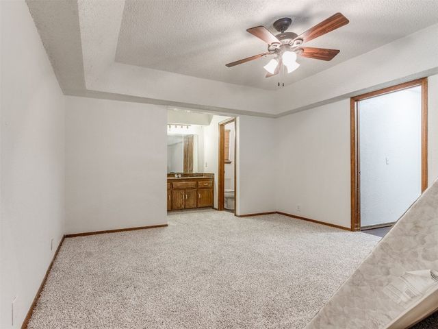804 Royal Lane, Yukon, OK 73099
