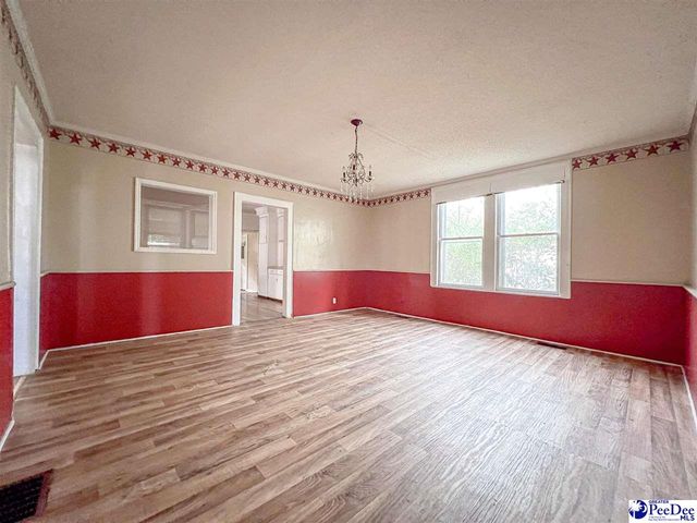 818 W Lydia Hwy, Hartsville, SC 29550