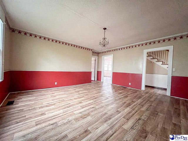 818 W Lydia Hwy, Hartsville, SC 29550