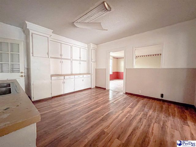 818 W Lydia Hwy, Hartsville, SC 29550