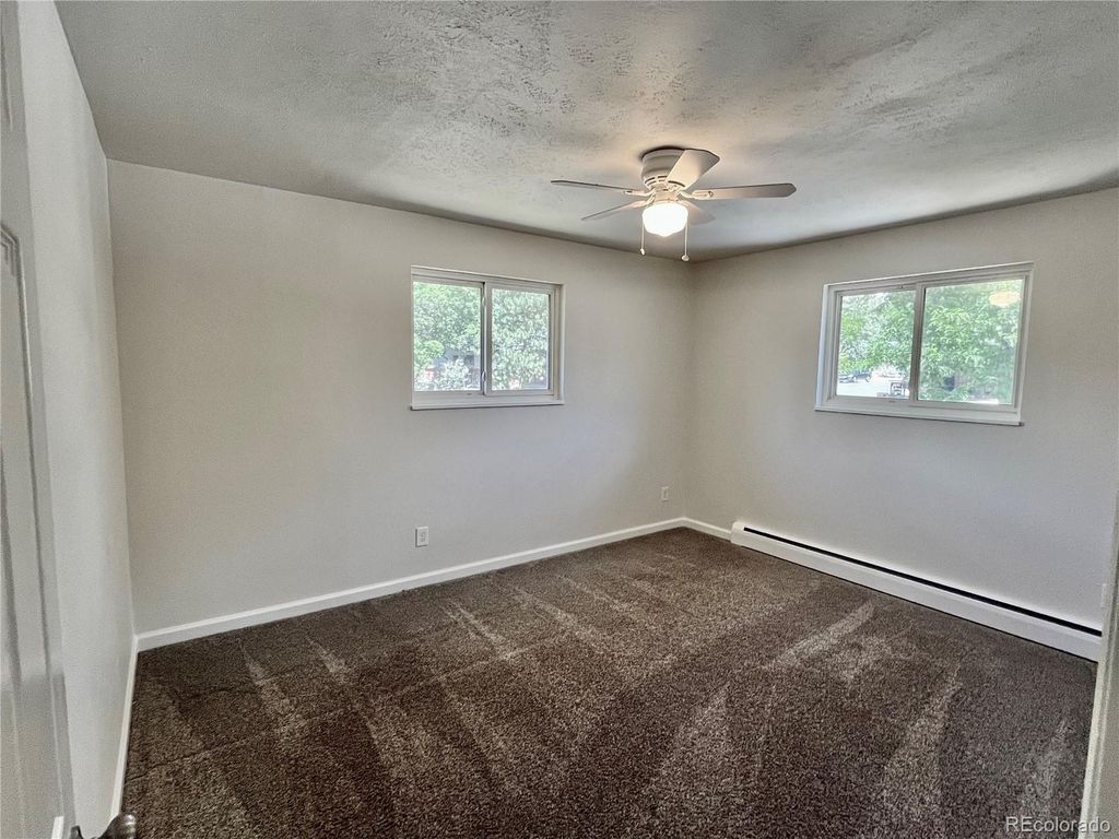 Image 11 of property listing at 1404 E Fremont Circle N, Centennial, CO 80122