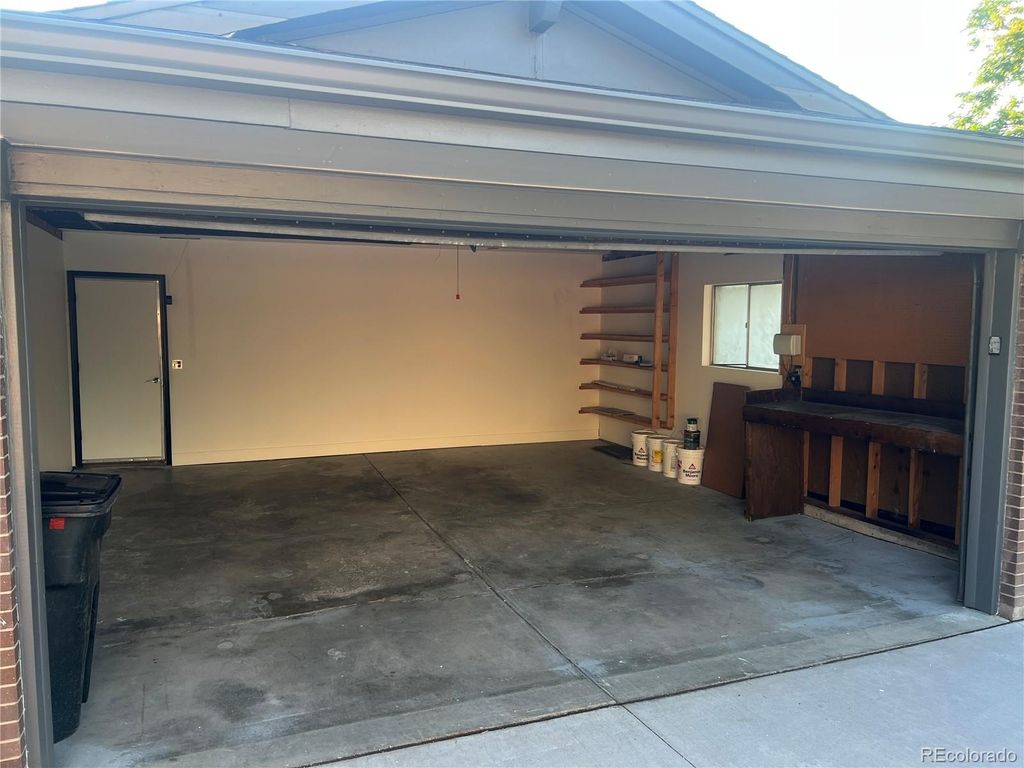 Image 18 of property listing at 1404 E Fremont Circle N, Centennial, CO 80122