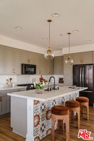 2911 W Exposition Place 1, Los Angeles, CA 90018
