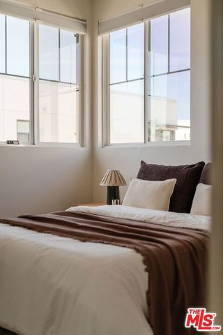 2911 W Exposition Place 1, Los Angeles, CA 90018
