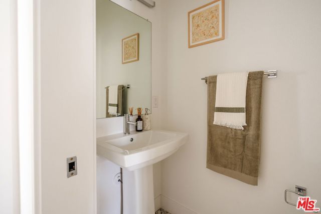 2911 W Exposition Place 1, Los Angeles, CA 90018