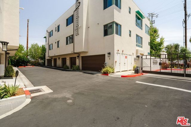2911 W Exposition Place 1, Los Angeles, CA 90018