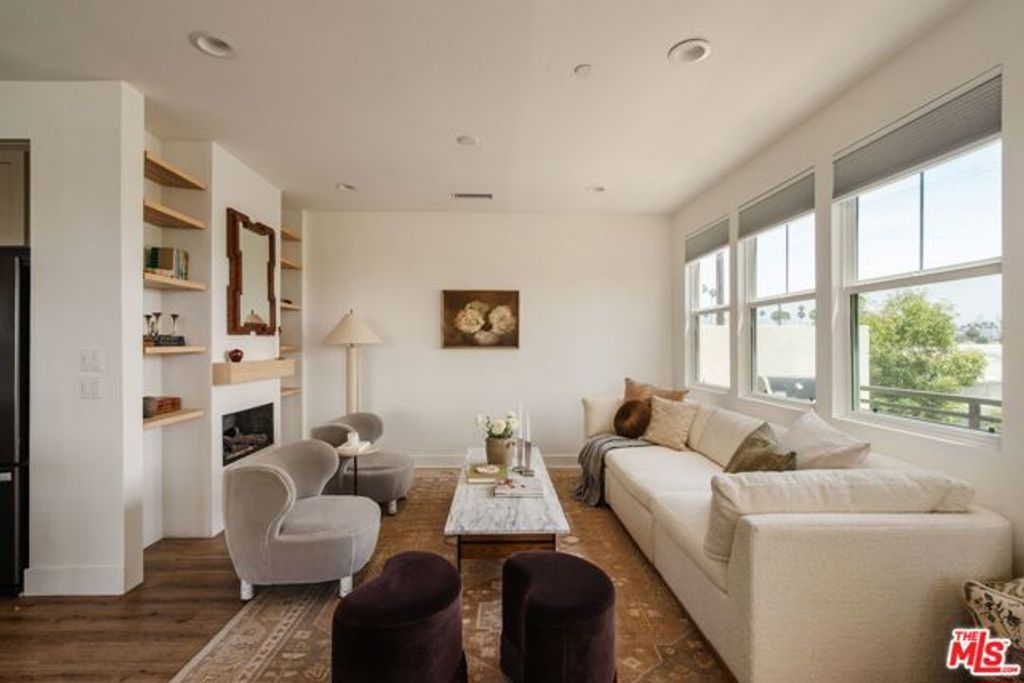 2911 W Exposition Place 1, Los Angeles, CA 90018