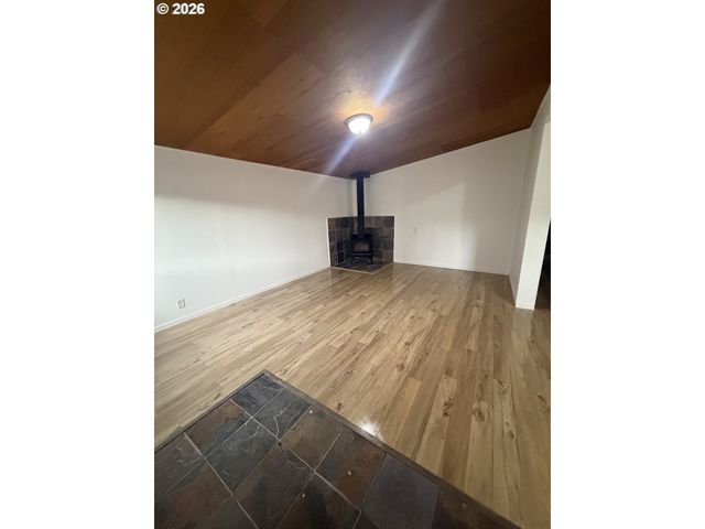 36682 WHEELER Rd, Pleasant Hill, OR 97455