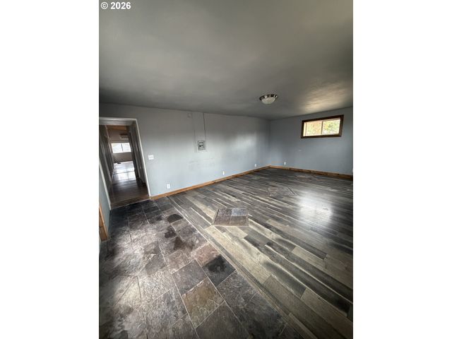 36682 WHEELER Rd, Pleasant Hill, OR 97455