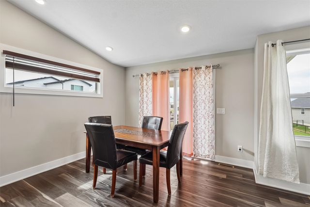 706 NE Country Meadow Drive, Ankeny, IA 50021