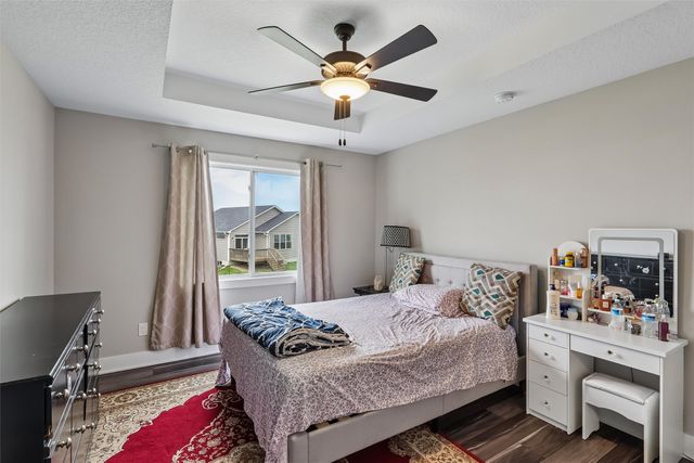 706 NE Country Meadow Drive, Ankeny, IA 50021