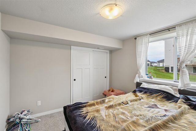 706 NE Country Meadow Drive, Ankeny, IA 50021