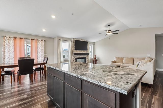 706 NE Country Meadow Drive, Ankeny, IA 50021