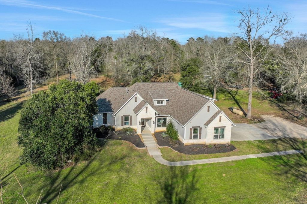 340 Pine Drive, Coldspring, TX 77331