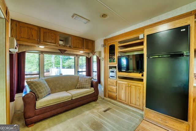 112 3rd Street, Ellijay, GA 30540