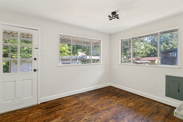 2212 Lipscomb Street, Fort Worth, TX 76110