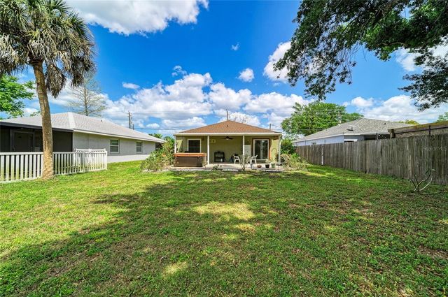 2713 11TH AVENUE W, Bradenton, FL 34205