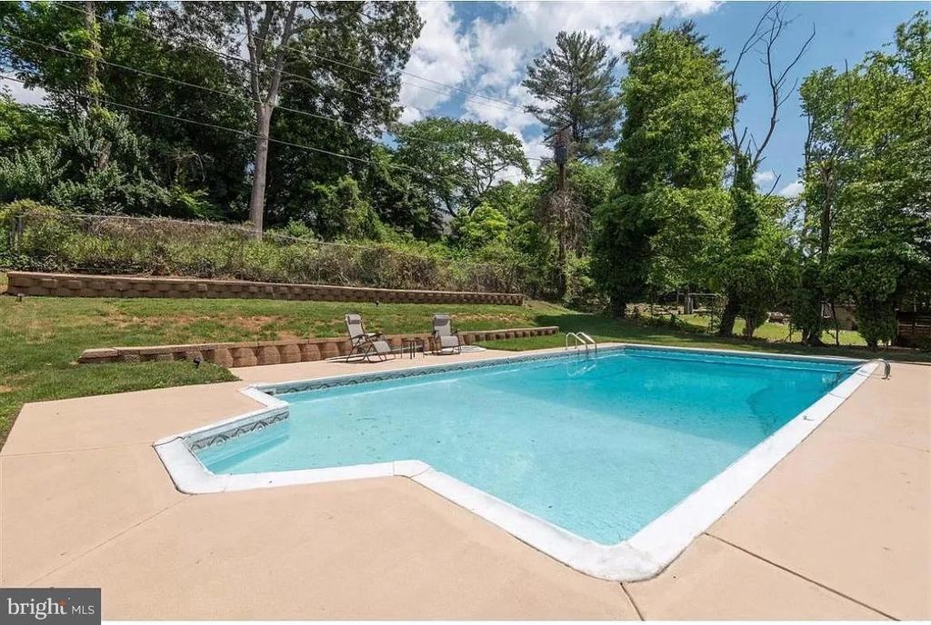 Image 1 of property listing at 12312 MELLING, Bowie, MD 20715