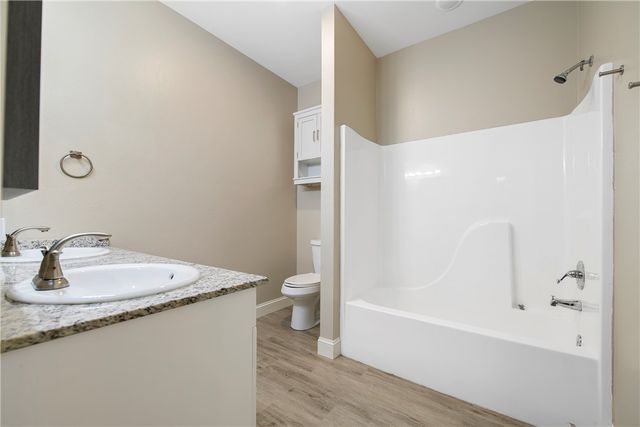 605 N 7Th Street, Rogers, AR 72756