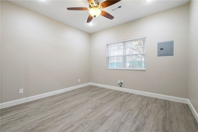 605 N 7Th Street, Rogers, AR 72756