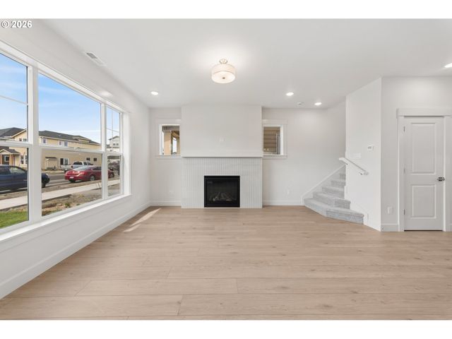 8533 Se Crescent Dr, Hillsboro, OR 97123
