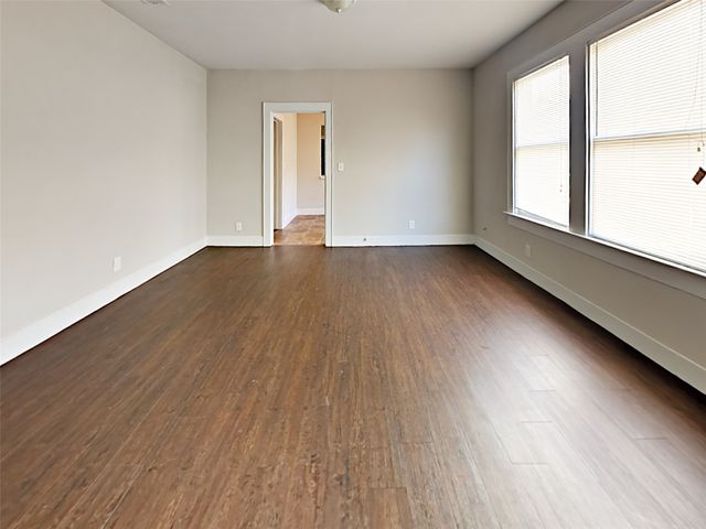 1824 Stella Avenue, Dallas, TX 75203