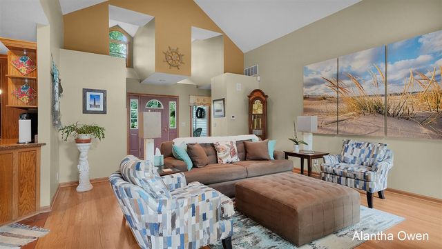 18443 Iroquois Drive, Spring Lake, MI 49456