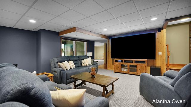 18443 Iroquois Drive, Spring Lake, MI 49456