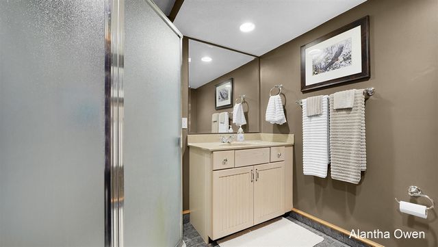18443 Iroquois Drive, Spring Lake, MI 49456