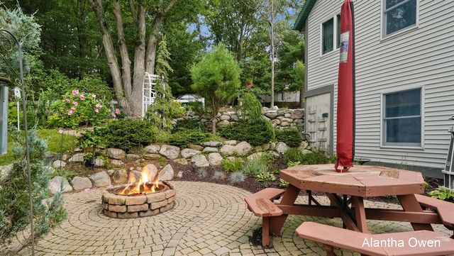 18443 Iroquois Drive, Spring Lake, MI 49456