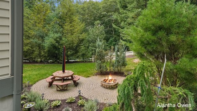18443 Iroquois Drive, Spring Lake, MI 49456