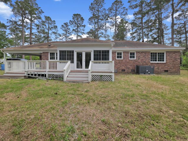 697 Wells Drive, Orangeburg, SC 29115