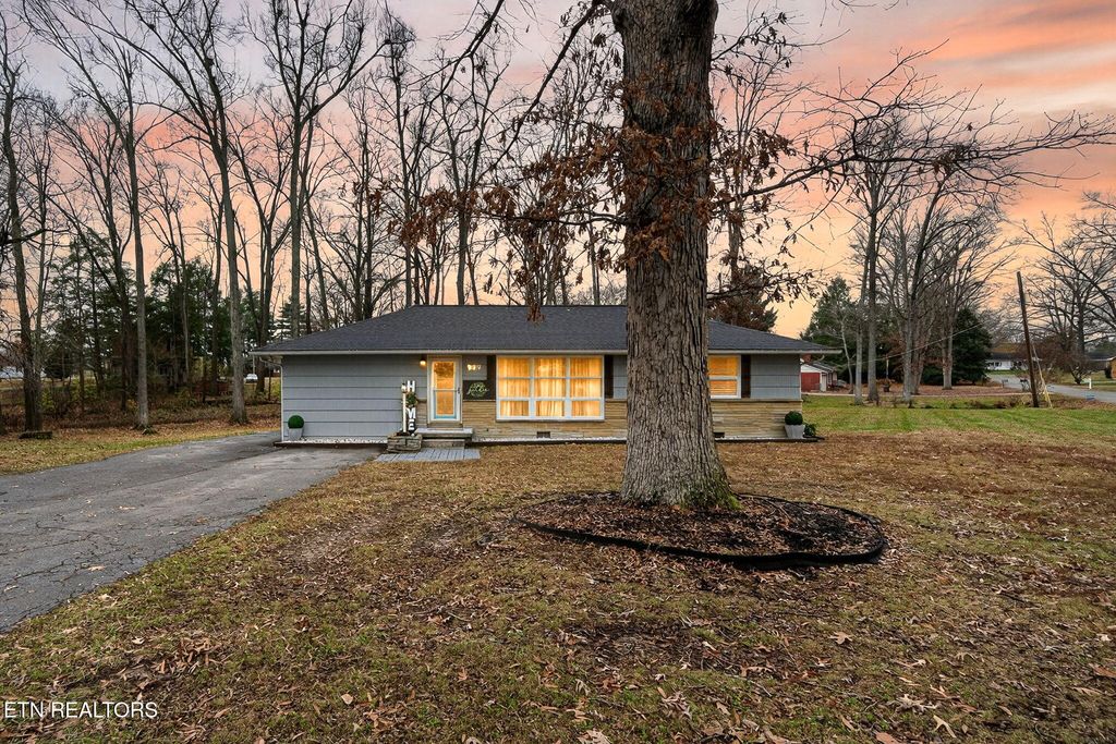 929 Sunset Drive, Cookeville, TN 38501