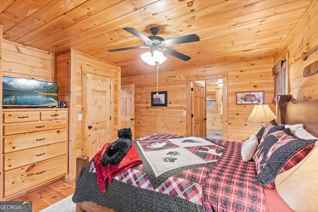 61 Grove Lane, Ellijay, GA 30540