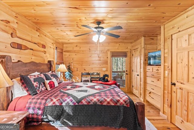 61 Grove Lane, Ellijay, GA 30540