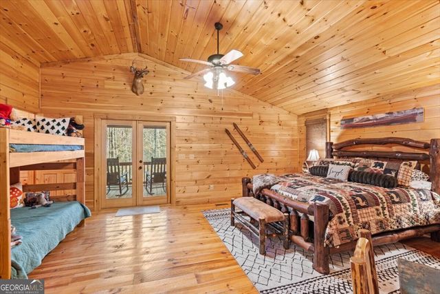 61 Grove Lane, Ellijay, GA 30540