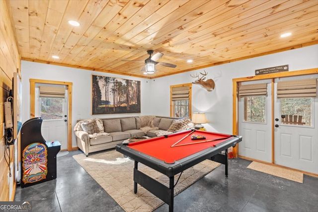 61 Grove Lane, Ellijay, GA 30540