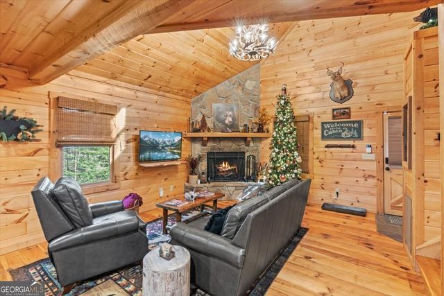 61 Grove Lane, Ellijay, GA 30540