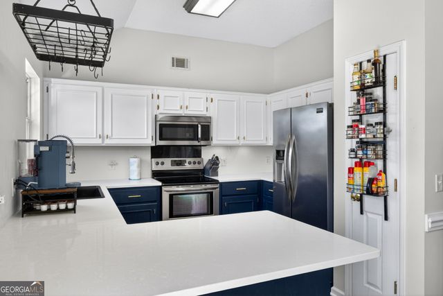 104 W Tisbury Lane, Pooler, GA 31322
