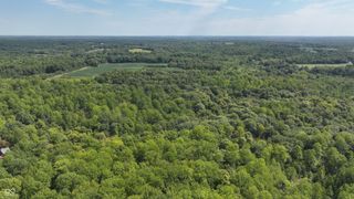 2 Fiscus Cemetery Road, Coal City, IN 47427