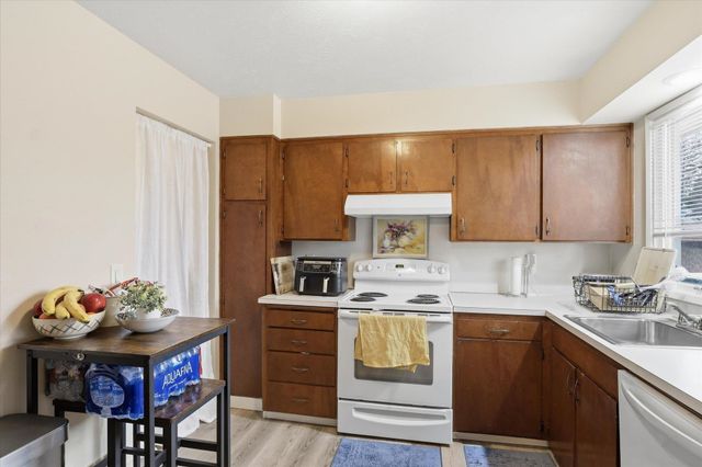 2716 E 37TH Ave, Spokane, WA 99223