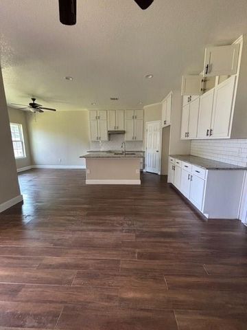 10525 Burman Street, Houston, TX 77029