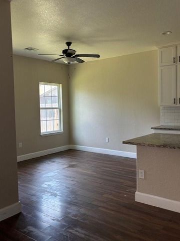 10525 Burman Street, Houston, TX 77029