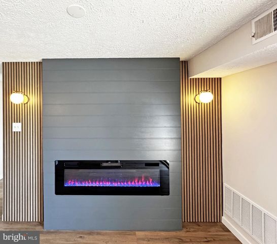 12205 PEACH CREST DR #902-H, Germantown, MD 20874