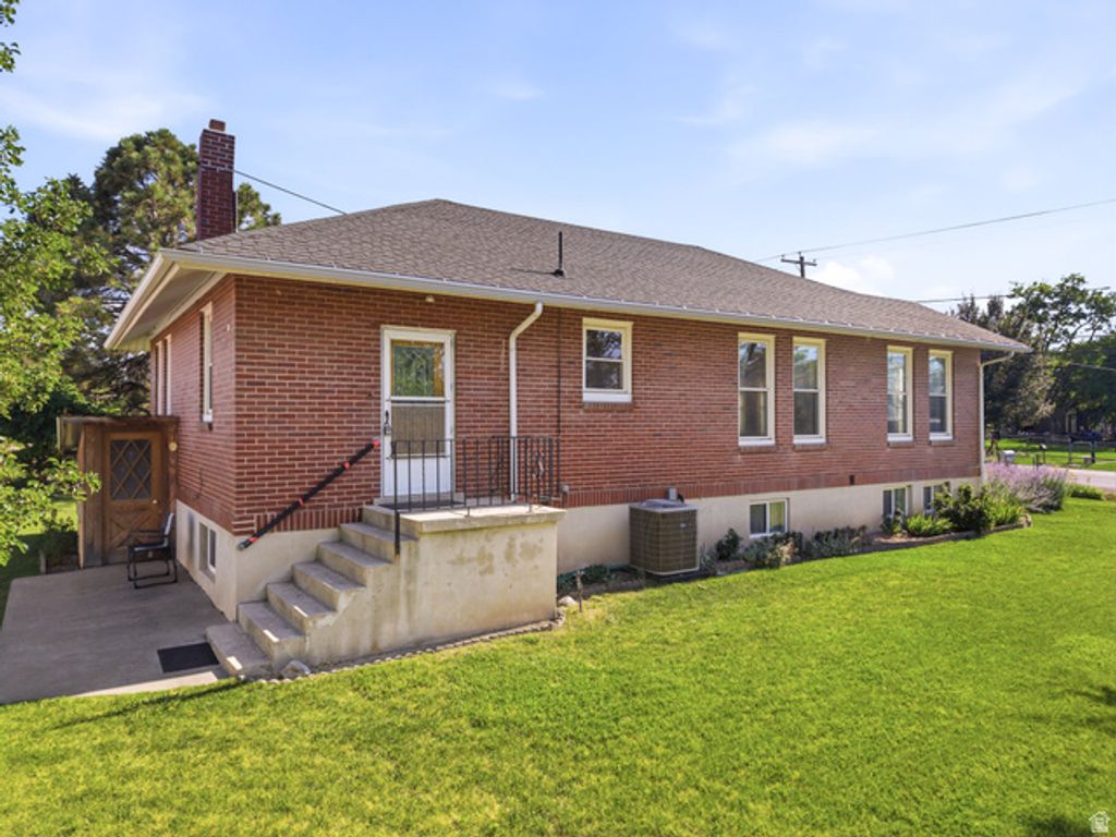 3801 S 6400 W #8, West Valley City, UT 84128 — photo 2