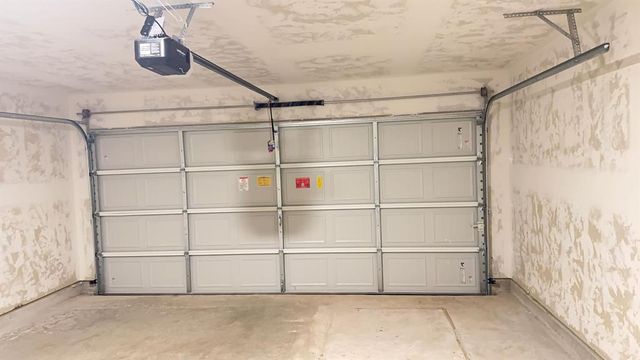 2604 Kathleens Crossing, Yukon, OK 73099