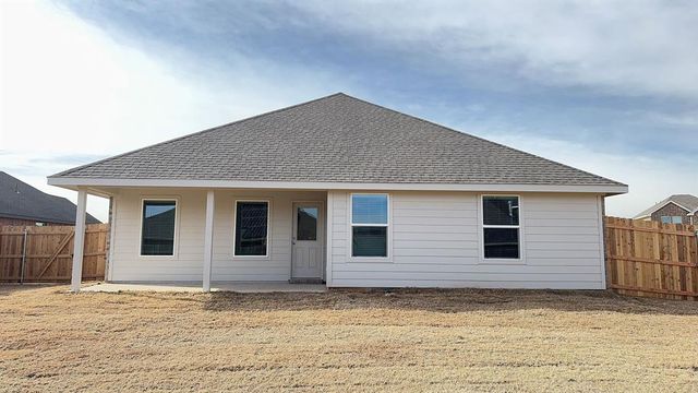 2604 Kathleens Crossing, Yukon, OK 73099