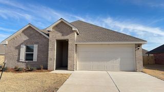 2604 Kathleens Crossing, Yukon, OK 73099