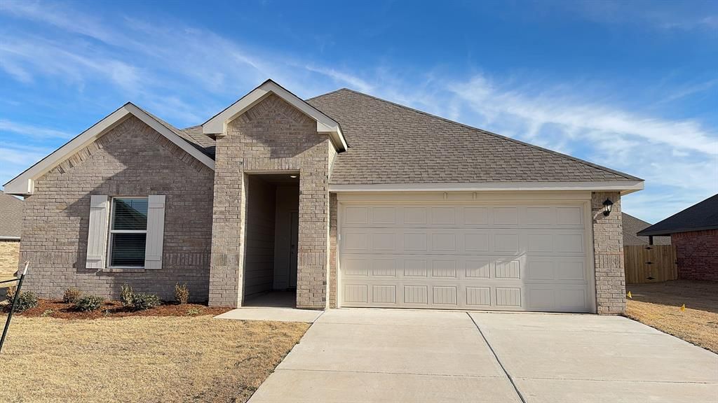 2604 Kathleens Crossing, Yukon, OK 73099